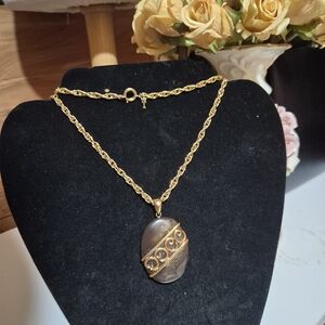 Vintage Gold and Brown Pendant Necklace